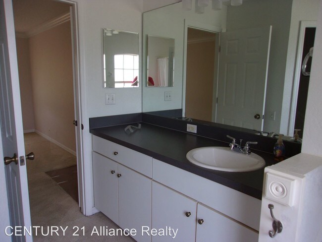 Building Photo - 3 br, 2 bath House - 8293 Norbert Street