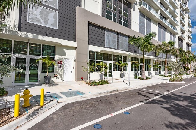 Foto del edificio - 321 NE 26th St