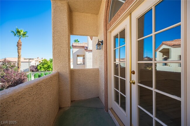 Building Photo - 8301 Boseck Dr