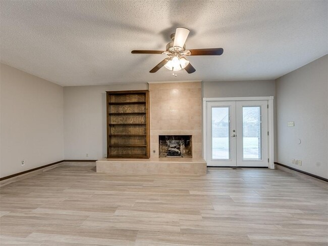 Building Photo - 3306 Rambling Oaks Dr