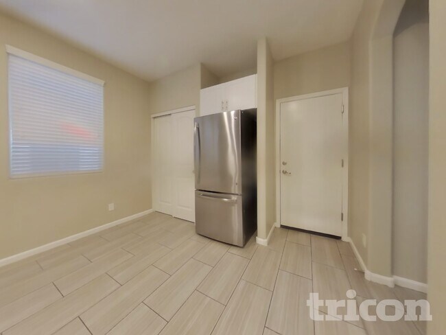 Building Photo - 12588 W Via Dona Rd