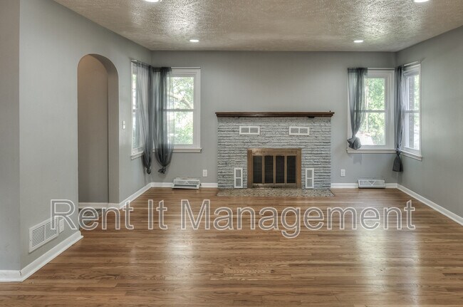 Foto del edificio - 1711 S 61st Ave