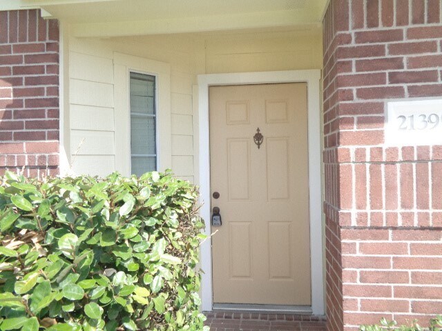 Foto del edificio - 21399 Forest Colony Dr