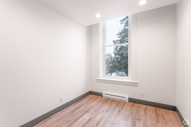 1BR, 1BA - 407 SF - The Academy