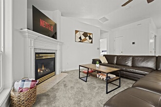 Building Photo - 9297 W Calico St