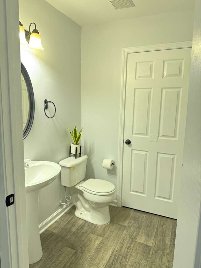 Foto del edificio - 6 Princeton Pl Dr