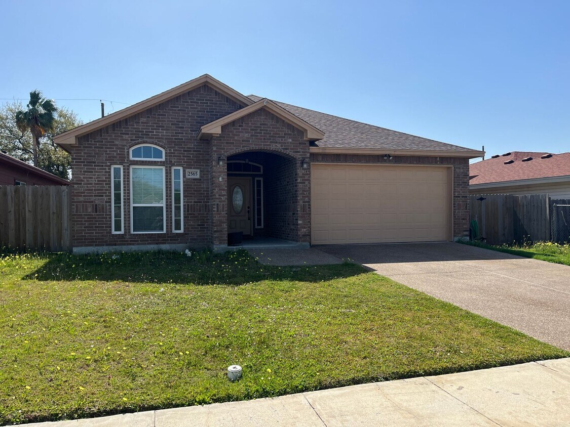 Foto principal - 2565 Sands Dr