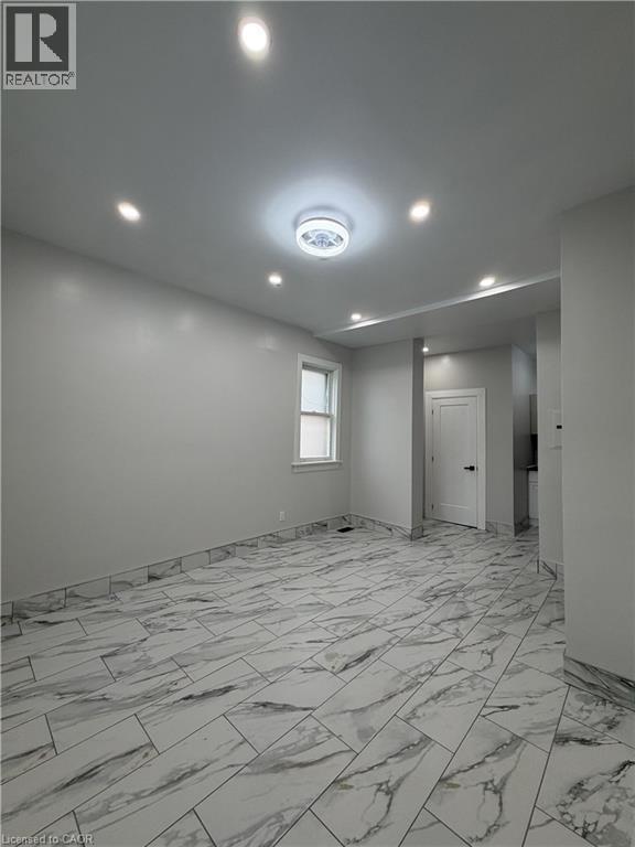 Photo du bâtiment - 169 Wentworth St N