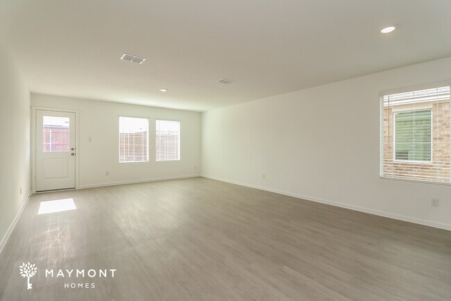 Foto del edificio - 1071 Neyland Dr