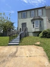 Building Photo - 1877 Barrington Ct