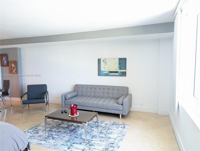 Foto del edificio - 2301 Collins Ave