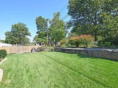 Foto del edificio - 939 Springbrook Dr