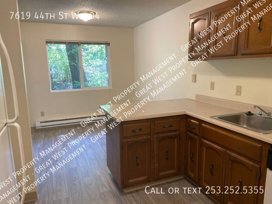 Foto principal - 7619 44th St W