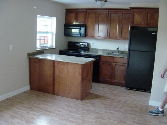 Building Photo - 807 Weldona Ln