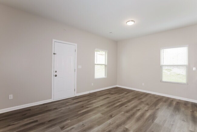 Foto del edificio - 1044 Sutherland Dr