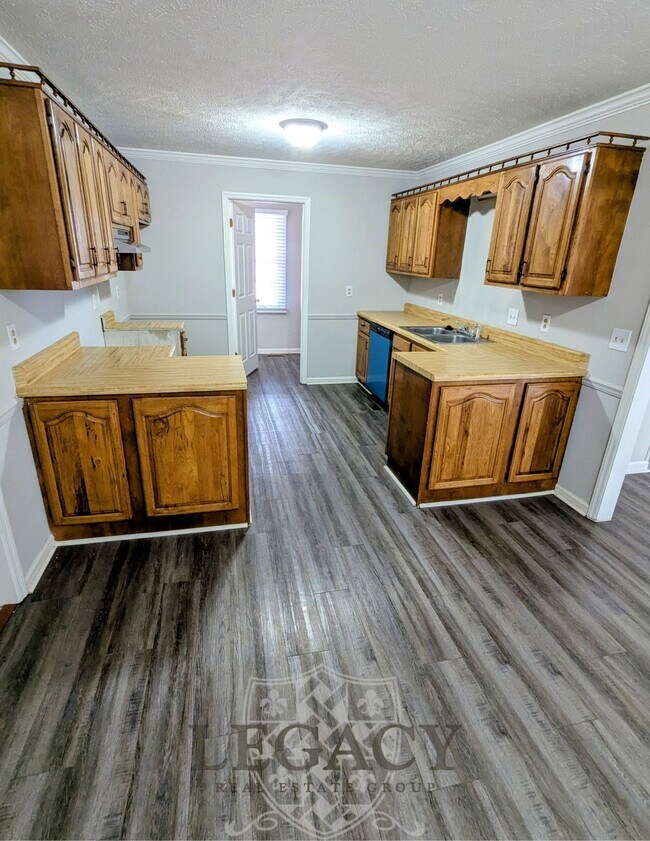 Foto del edificio - 502 Irongate Blvd