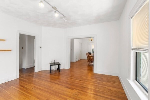 Foto del edificio - 21 Conwell St