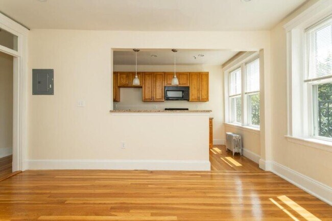 Foto del edificio - bedroom in Boston MA 02135