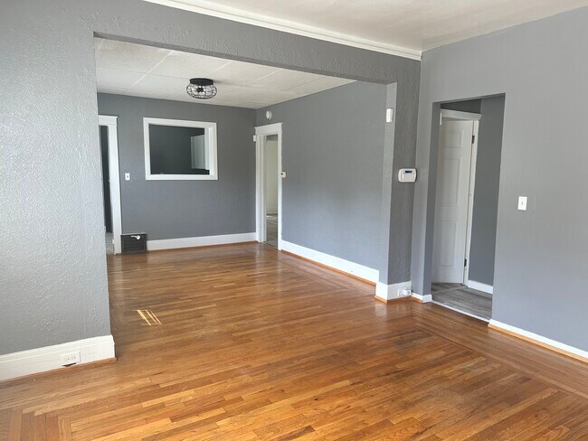 Building Photo - 1603 State St