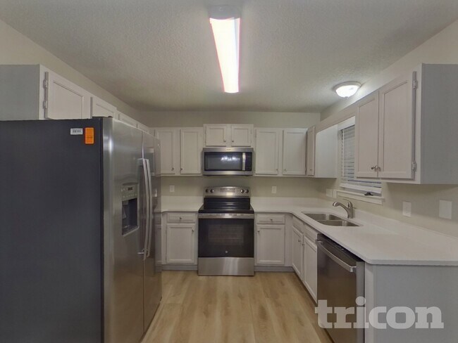 Foto del edificio - 722 Foxborough Rd