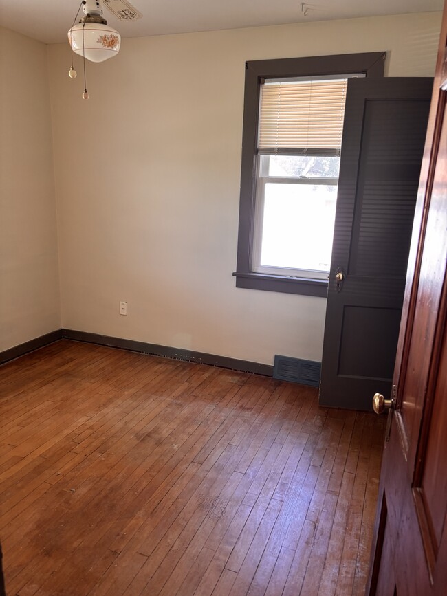 Building Photo - 214 N Rutledge St