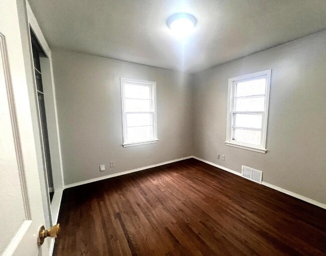 Foto del edificio - Charming 2 Bedroom 1 Bath For Rent Southeast Wichita,KS