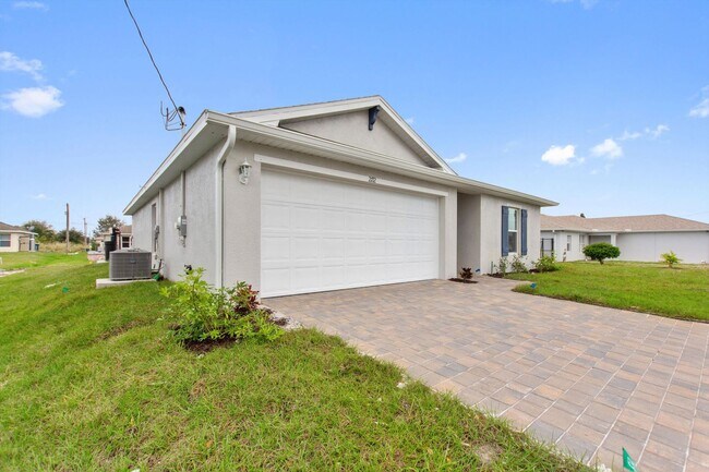Foto del edificio - BRAND NEW HOME! Modern, energy efficient h...