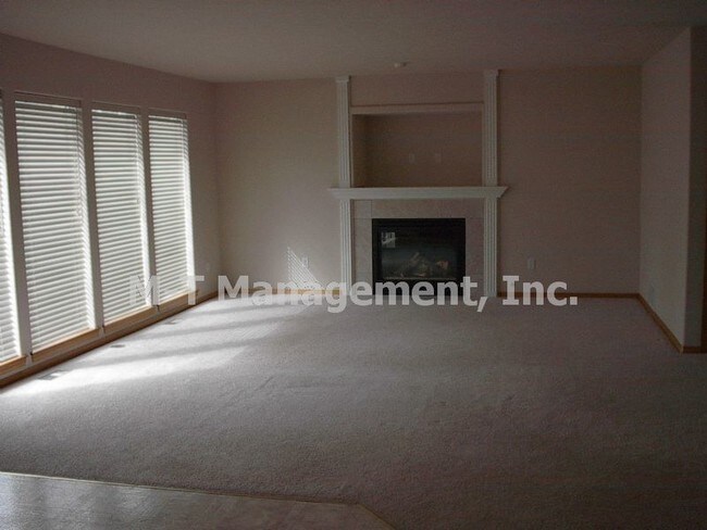 Building Photo - 8306 E Sandlewood Ln