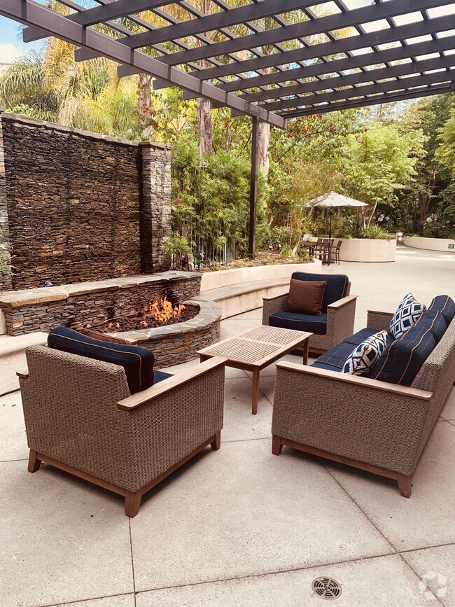 Firepit - Renaissance at City Center Apartments