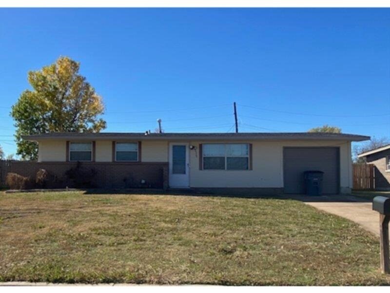 Primary Photo - 2320 NW 32nd St