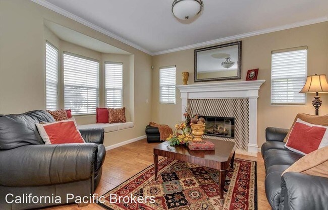 Foto del edificio - 4 br, 4 bath House - 3293 Griffon Street West