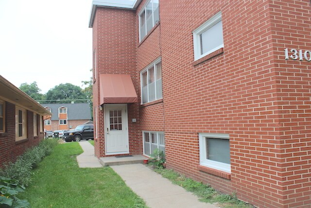 Building Photo - 1310 A St