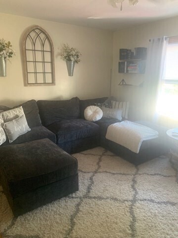 Foto del edificio - 29 Roosevelt Ave