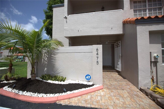 Foto del edificio - 6475 SW 129th Ave