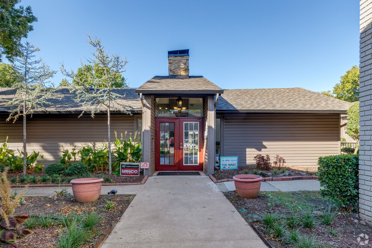 The Woods 79th 1563 S 79th East Ave Tulsa, OK Apartments for Rent