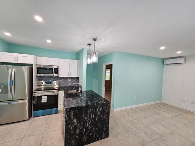Building Photo - 11255 Mellow Ct