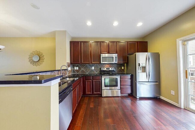 Foto del edificio - 2652 Weddington Ave
