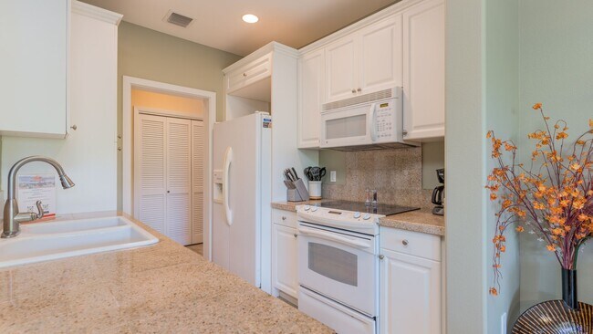 Building Photo - Coconut Plantation 1192-4: Upscale 3BR Par...