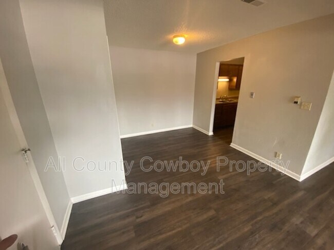 Foto del edificio - 267 N 8th St
