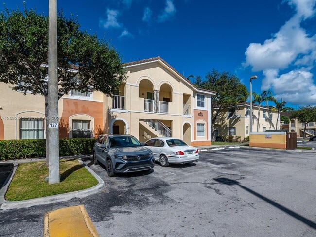 Building Photo - 1663 SE 27th Dr