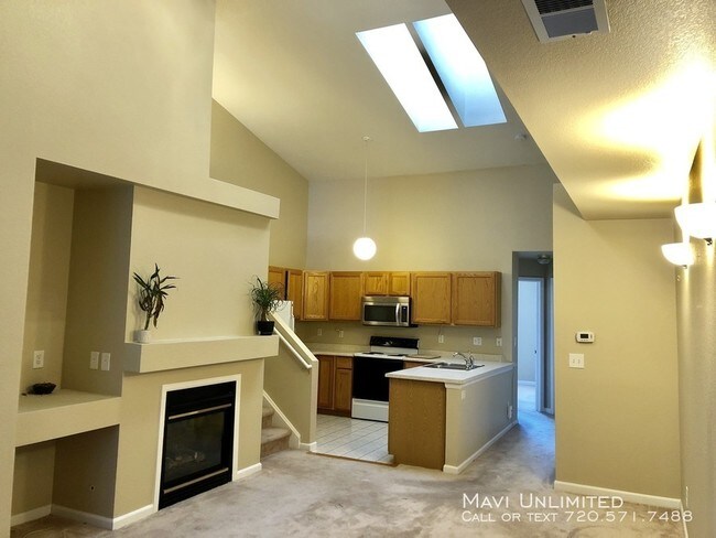 Building Photo - 2850 W Centennial Dr