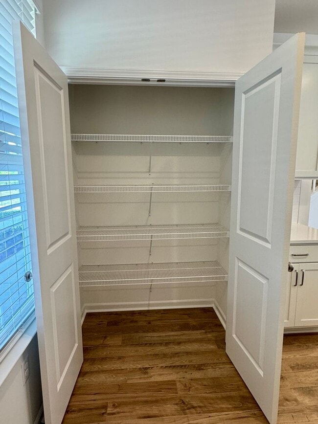 Building Photo - #brandnew, #garage, #3bedsuitesw/private b...