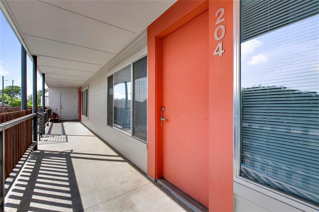 Foto principal - 2200 Dickson Dr