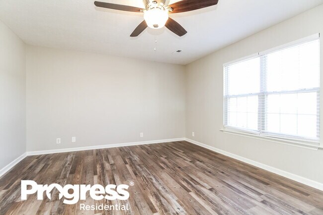 Building Photo - 2223 Sawmill St