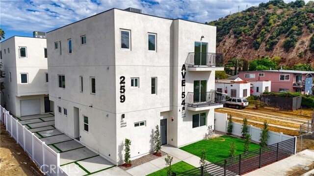 Foto del edificio - 259 S Ave 54