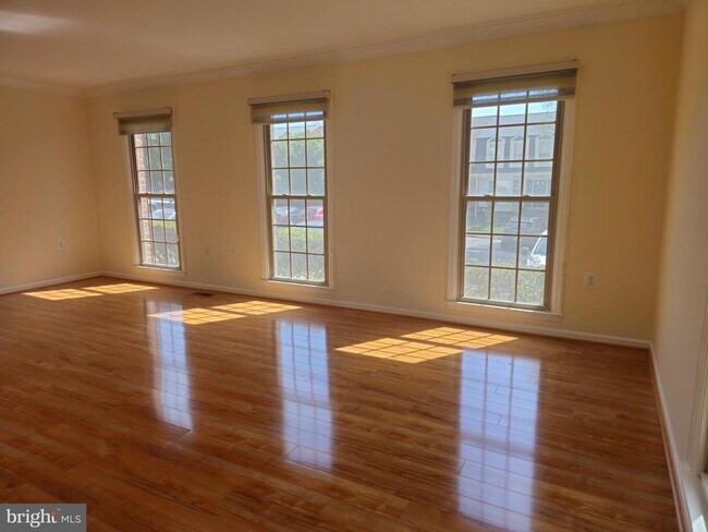 Foto del edificio - 4508 Shoal Creek Ct