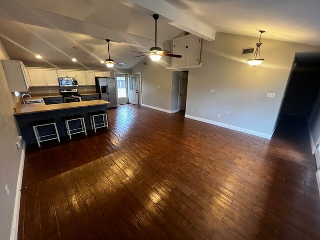 Building Photo - 73639 Diamondhead Dr N