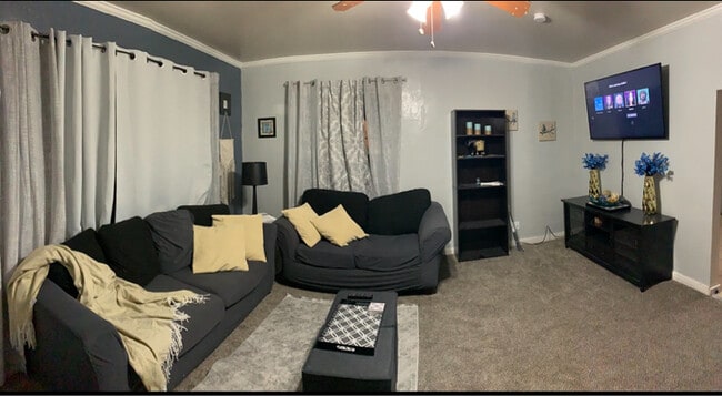 Building Photo - 2031 Jefferson Ave