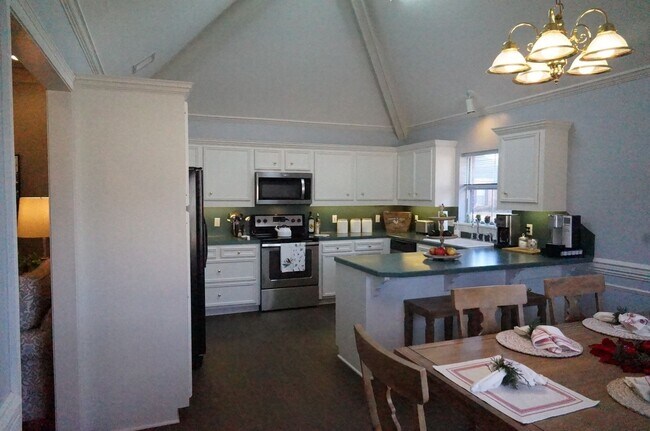 Building Photo - $1900/mo 3br/2b 1672 sq.ft. 852 Azalea Gar...
