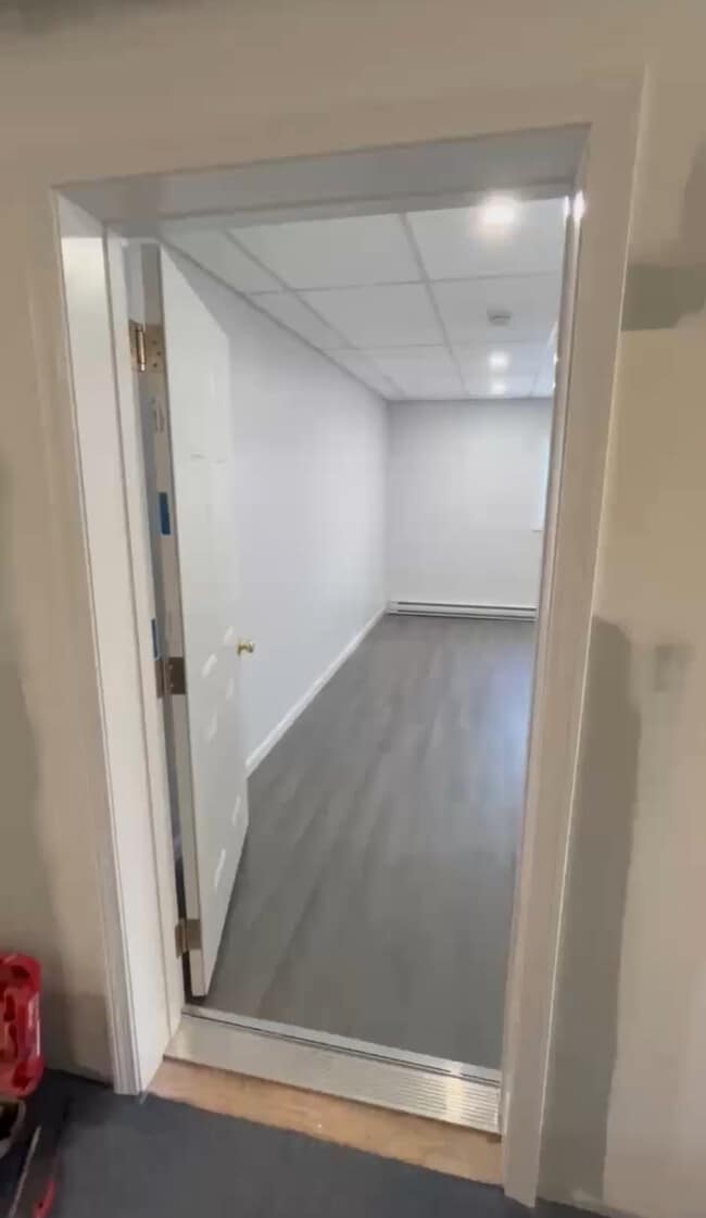 Building Photo - Heritage Place